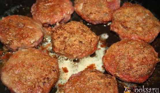 говяжьи котлетки с овощами