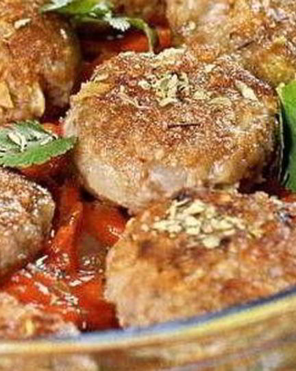 Рецепт гречаников с соусом из овощей и томатной пасты