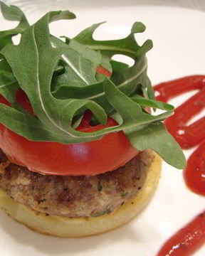 Котлета с картофельным гратеном