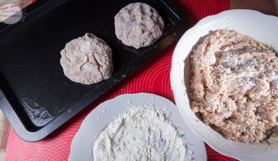 котлеты из индейки с яйцом