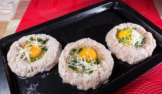 котлеты из индейки с яйцом