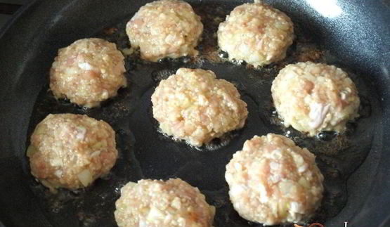 котлеты из индюшиного фарша с кус-кусом