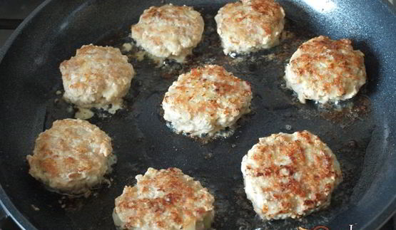 котлеты из индюшиного фарша с кус-кусом