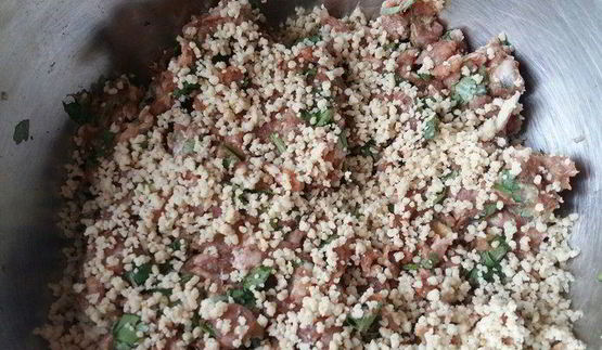 котлеты по-корейски на подушке из риса с овощами