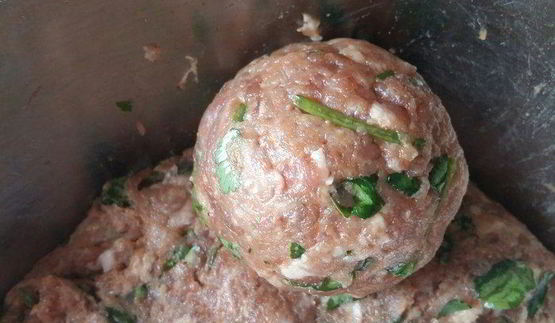 котлеты по-корейски на подушке из риса с овощами