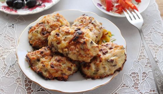 котлеты с грибами и сыром в духовке куриные