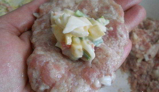 котлеты с сыром и яйцом