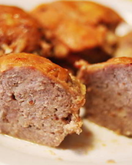 Рецепт котлет, запеченных в сливочно-томатном соусе