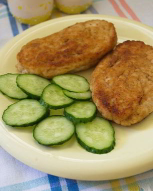 Куриные котлеты с батоном