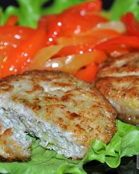 Куриные котлеты с кабачком