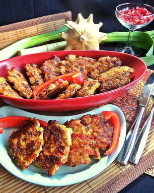 Куриные котлеты с рисом и овощами