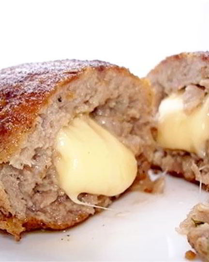 Рецепт куриных котлет с сыром внутри