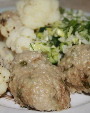 Паровые котлеты с цветной капустой