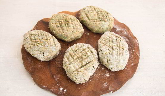 постные котлеты из фасоли с овощами