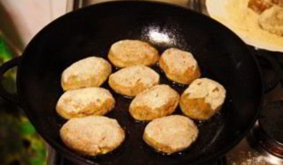 рыбные котлеты из карася