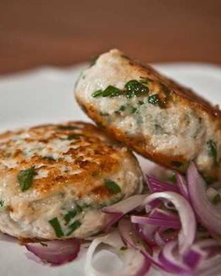 Рецепт сочных куриных котлеток