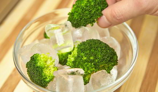 лапша с брокколи