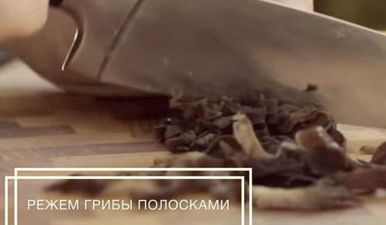 лапша с соусом терияки и овощами