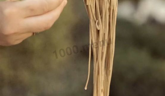 лапша с соусом терияки и овощами