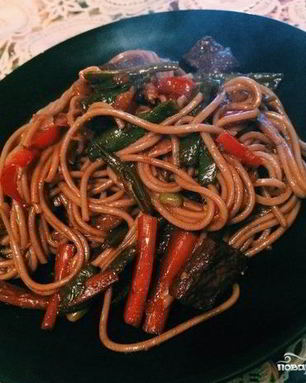 Лапша со свининой в соусе терияки