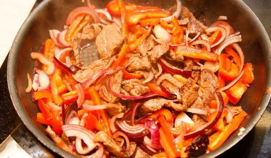 лапша удон с говядиной