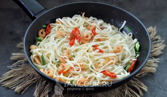 лапша удон с креветками