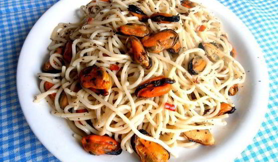 быстрые спагетти с мидиями