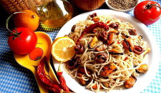 быстрые спагетти с мидиями