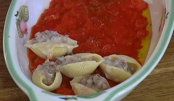 фаршированные макароны под соусом бешамель