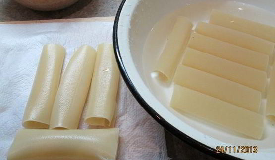 каннелони с овощным соусом и рыбным фаршем