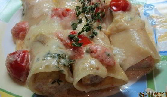 каннелони с овощным соусом и рыбным фаршем