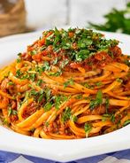 Макароны по-флотски под томатным соусом