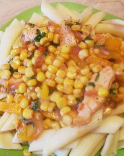 Рецепт макарон с курицей и кукурузой