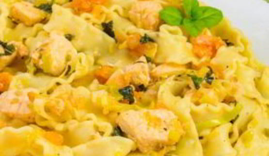 макароны с семгой и помидорами