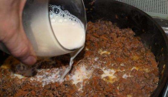 макароны с соусом болоньезе