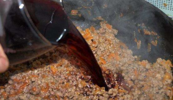 макароны с соусом болоньезе