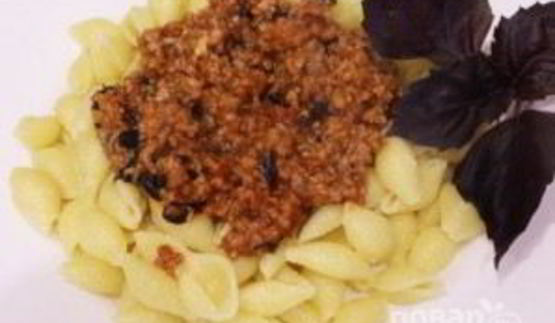 макароны с томатным мясным соусом