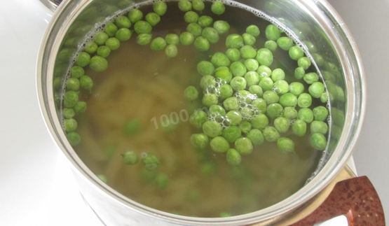 макароны с зеленым горошком и сыром