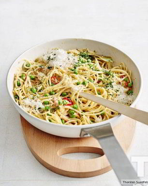 Паста-карбонара с горошком