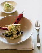 Паста с авокадо и черными оливками