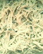 Паста с бешамелем и соусом песто