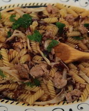 Паста с колбасками и радиккио