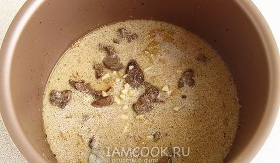 паста с куриной печенью в мультиварке