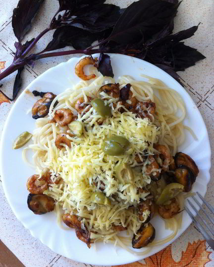 Рецепт пасты с морепродуктами и соевым соусом