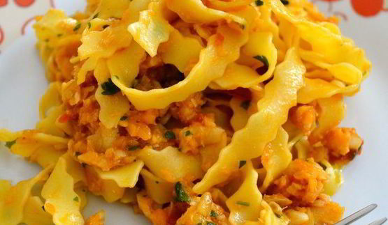 паста с рыбным соусом