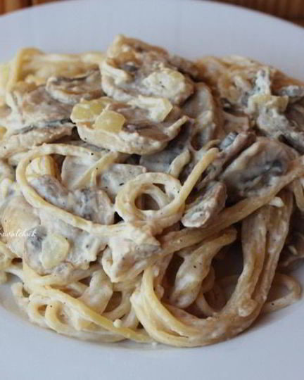 Рецепт пасты с сливочно-грибным соусом и плавленным сыром
