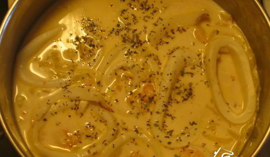 паста с соусом из кальмаров