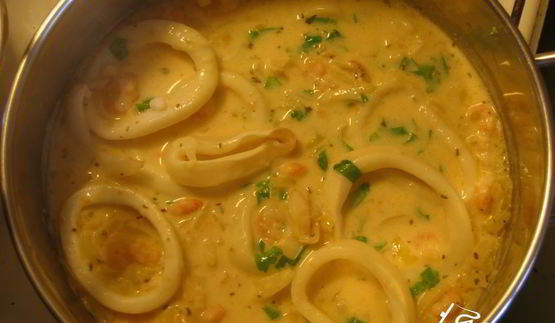 паста с соусом из кальмаров