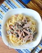 Паста с ветчиной и грибами