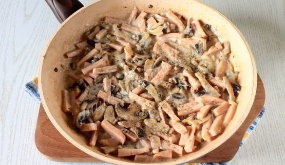 паста с ветчиной и грибами